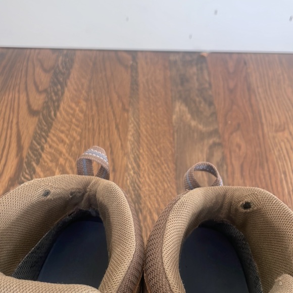 KEEN waterproof hiking boots - Picture 7 of 8